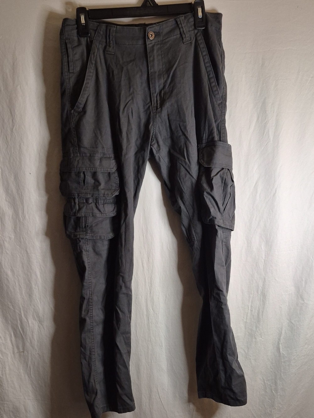 Wrangler Gray Cargo Pants with Multi-Pocket Utility Style